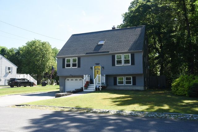 22 Edgewood Street, Milford, NH 03055