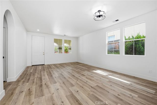 5177 Bluegrass Way, Oceanside, CA 92057