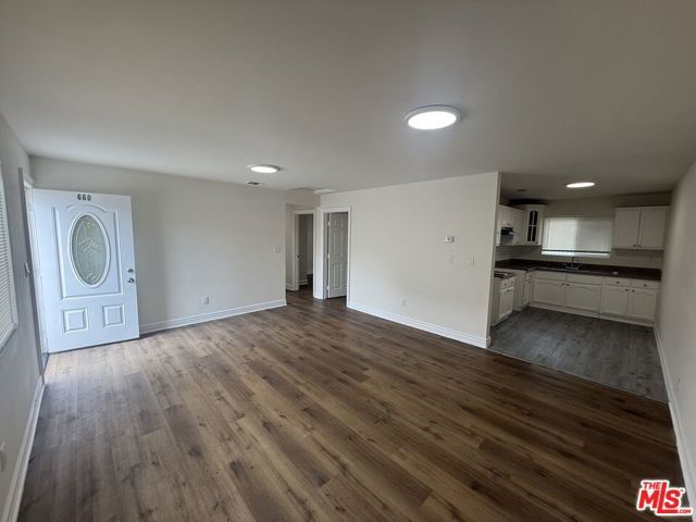 660 W 94th Street, Los Angeles, CA 90044
