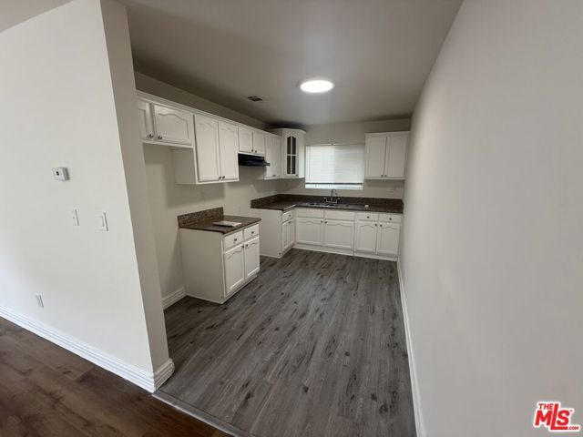 660 W 94th Street, Los Angeles, CA 90044