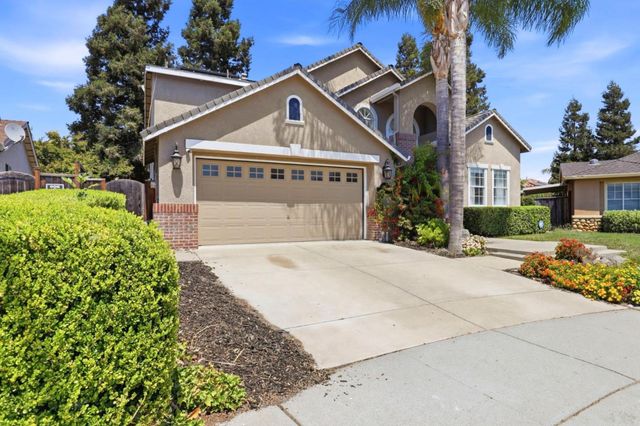 1301 Peregrine Drive, Gilroy, CA 95020