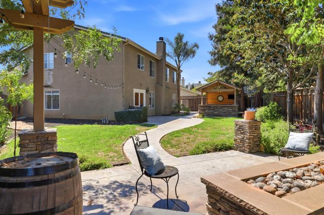 1301 Peregrine Drive, Gilroy, CA 95020