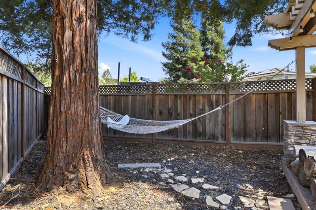 1301 Peregrine Drive, Gilroy, CA 95020