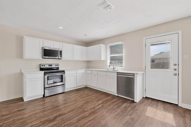 2805 Hillside Drive, Mesquite, TX 75149