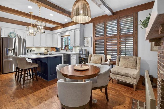 11012 Buena Vista Street, Leawood, KS 66211