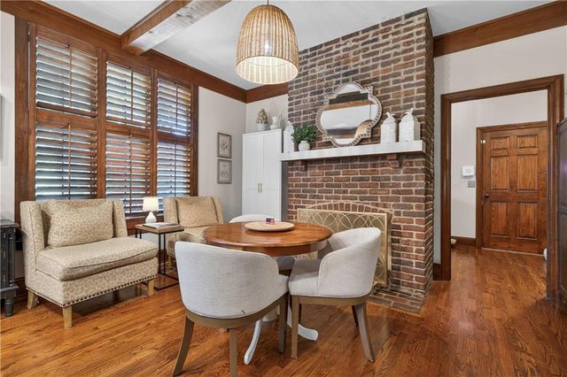 11012 Buena Vista Street, Leawood, KS 66211