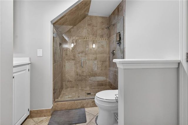 11012 Buena Vista Street, Leawood, KS 66211