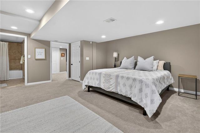 11012 Buena Vista Street, Leawood, KS 66211