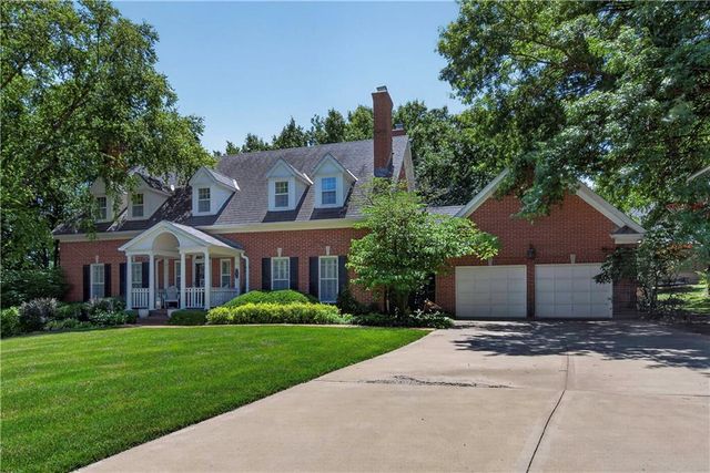 11012 Buena Vista Street, Leawood, KS 66211