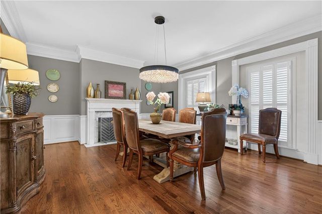 11012 Buena Vista Street, Leawood, KS 66211