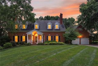 11012 Buena Vista Street, Leawood, KS 66211