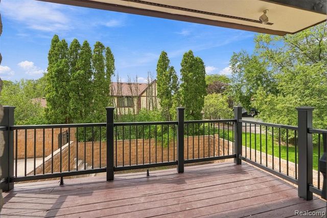 27507 Bell Road, Southfield, MI 48034