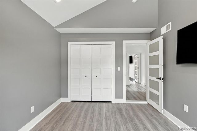 27507 Bell Road, Southfield, MI 48034