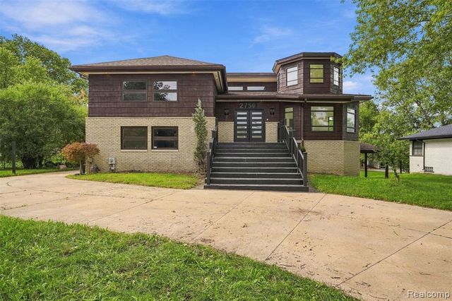 27507 Bell Road, Southfield, MI 48034