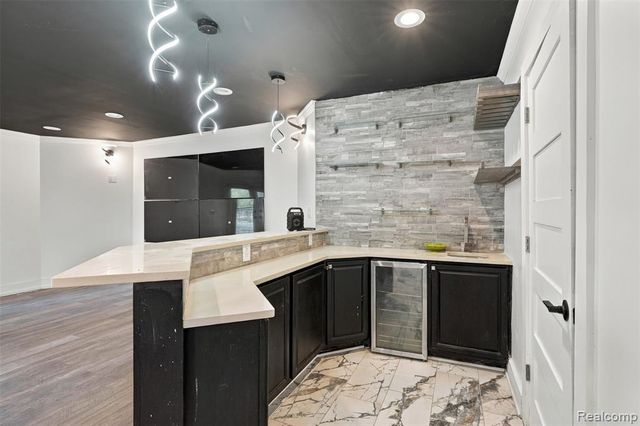 27507 Bell Road, Southfield, MI 48034