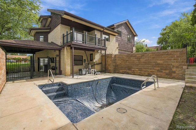 27507 Bell Road, Southfield, MI 48034