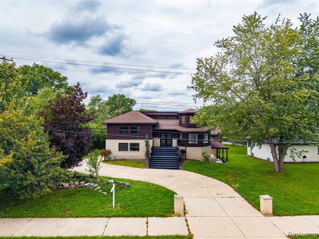 27507 Bell Road, Southfield, MI 48034