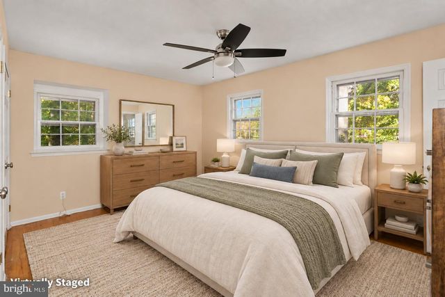 5 CRAB APPLE LN, Lawrence Twp, NJ 08648