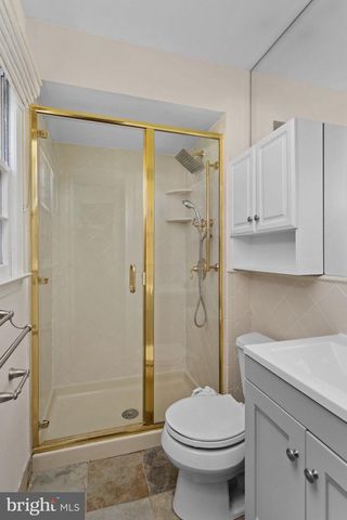 5 CRAB APPLE LN, Lawrence Twp, NJ 08648