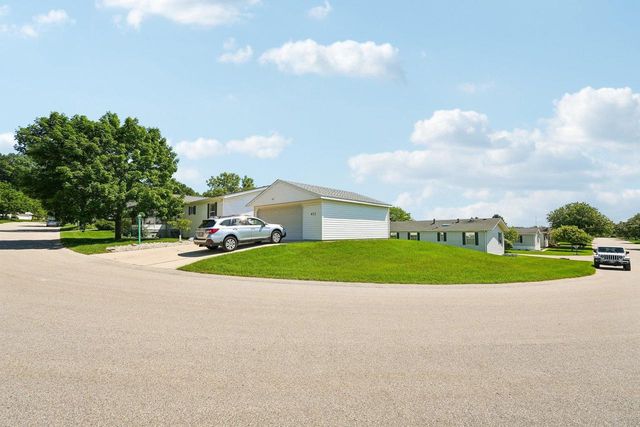 412 Harbor Heights Drive, Waterford, WI 53185