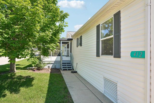 412 Harbor Heights Drive, Waterford, WI 53185