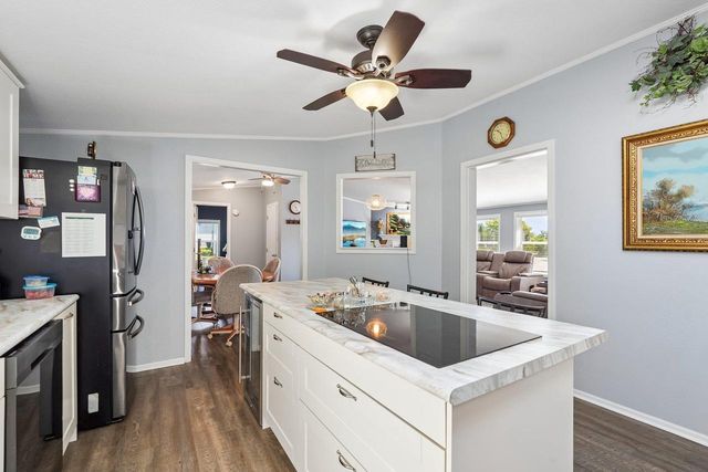 412 Harbor Heights Drive, Waterford, WI 53185