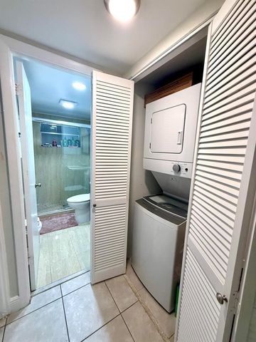 1421 NW 45th Street 2, Deerfield Beach, FL 33064