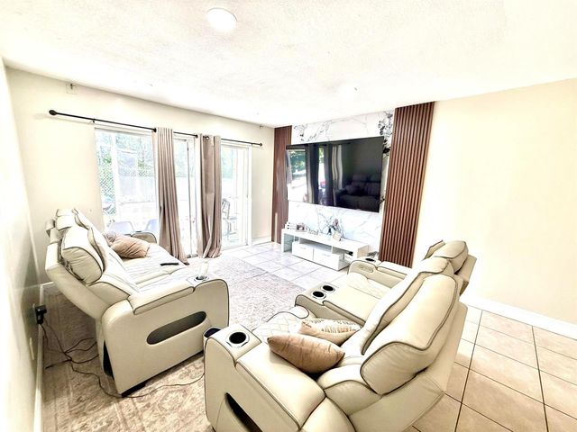1421 NW 45th Street 2, Deerfield Beach, FL 33064