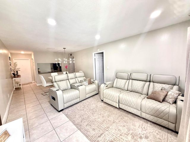 1421 NW 45th Street 2, Deerfield Beach, FL 33064