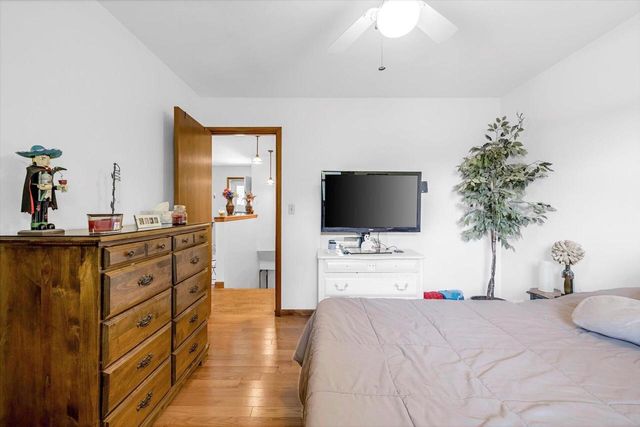 3005 South STREET, East Troy, WI 53120