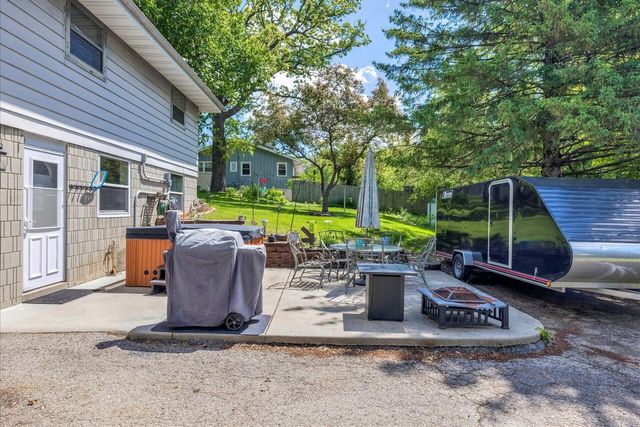 3005 South STREET, East Troy, WI 53120