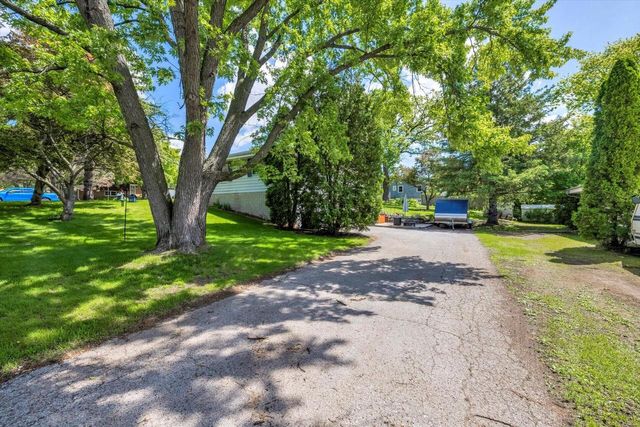3005 South STREET, East Troy, WI 53120