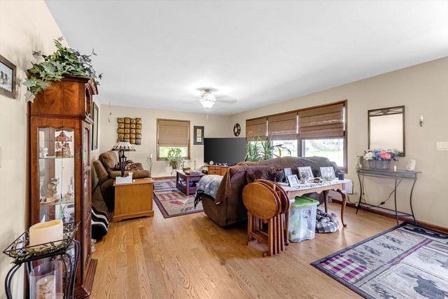 3005 South STREET, East Troy, WI 53120