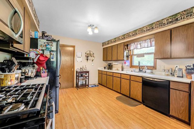 3005 South STREET, East Troy, WI 53120