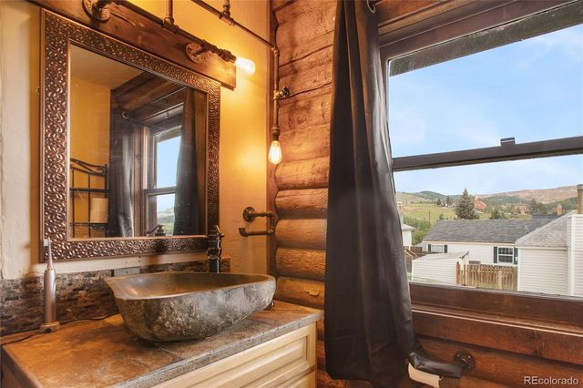 125 W Eaton Avenue, Cripple Creek, CO 80813