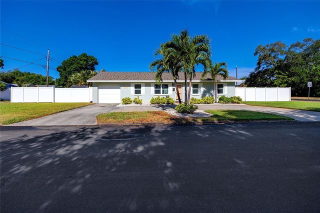 4550 3RD STREET N, St Petersburg, FL 33703