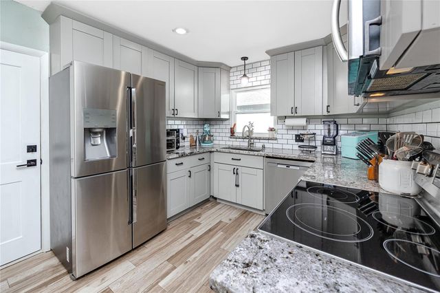 4550 3RD STREET N, St Petersburg, FL 33703