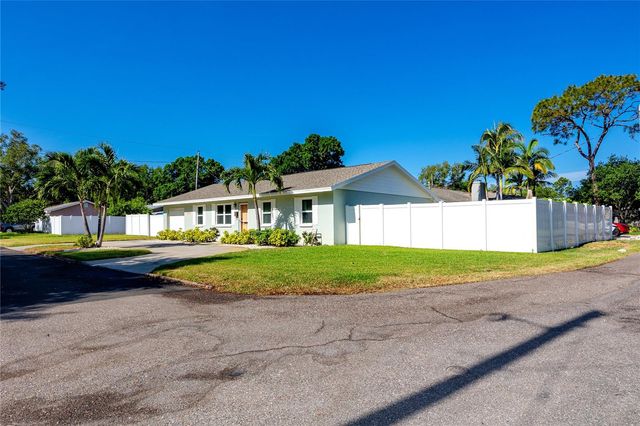4550 3RD STREET N, St Petersburg, FL 33703