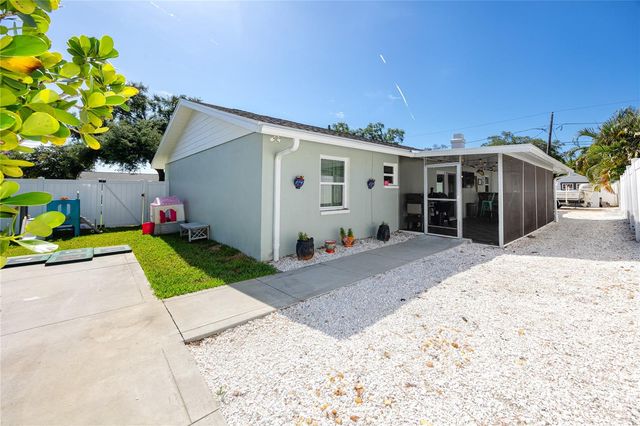 4550 3RD STREET N, St Petersburg, FL 33703