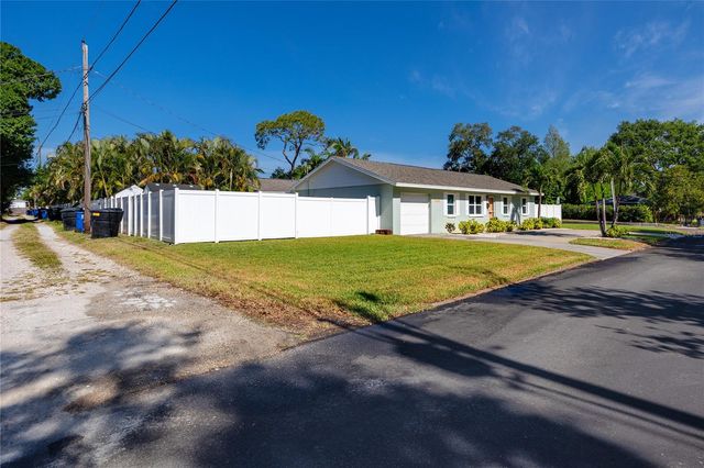 4550 3RD STREET N, St Petersburg, FL 33703