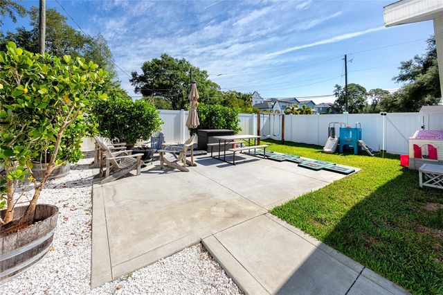 4550 3RD STREET N, St Petersburg, FL 33703
