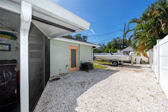 4550 3RD STREET N, St Petersburg, FL 33703