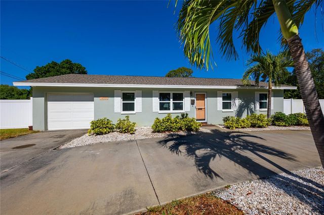 4550 3RD STREET N, St Petersburg, FL 33703