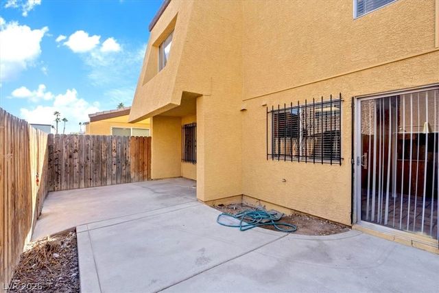 1404 Santa Anita Drive B, Las Vegas, NV 89119