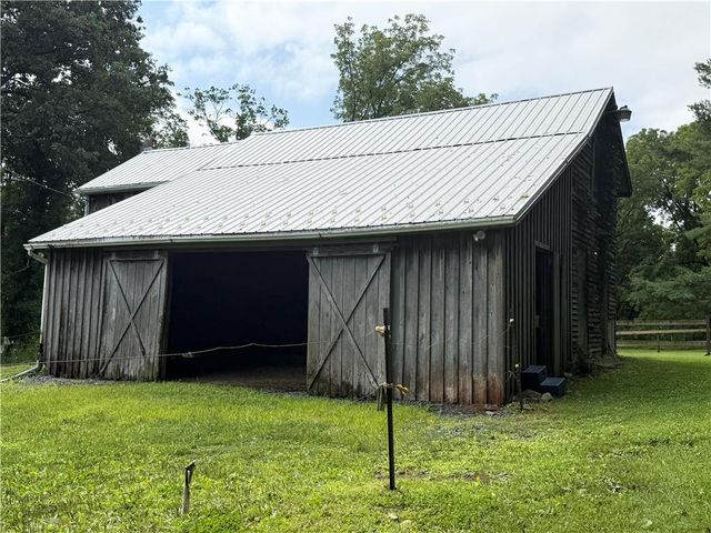740 Engler Road, Plainfield Twp, PA 18064