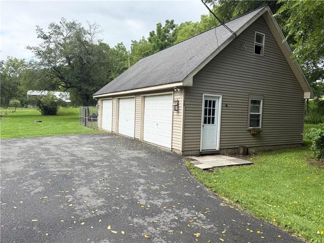 740 Engler Road, Plainfield Twp, PA 18064