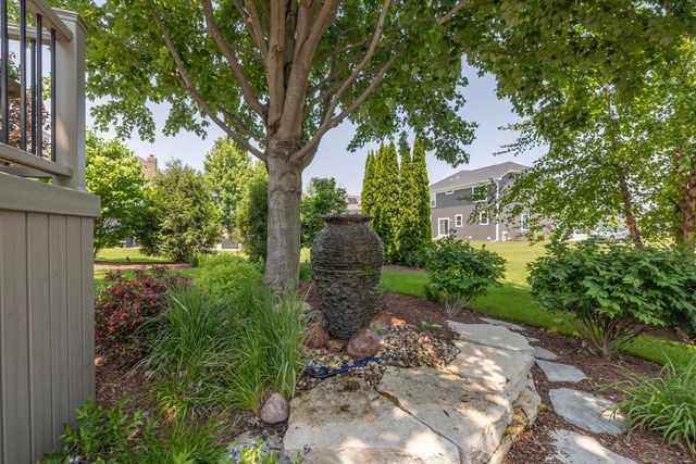 3680 Broadleaf Avenue, Elgin, IL 60124