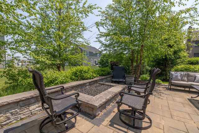 3680 Broadleaf Avenue, Elgin, IL 60124
