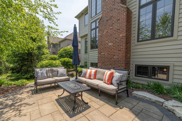 3680 Broadleaf Avenue, Elgin, IL 60124