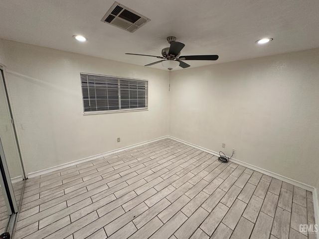 214 21st Avenue, Delano, CA 93215